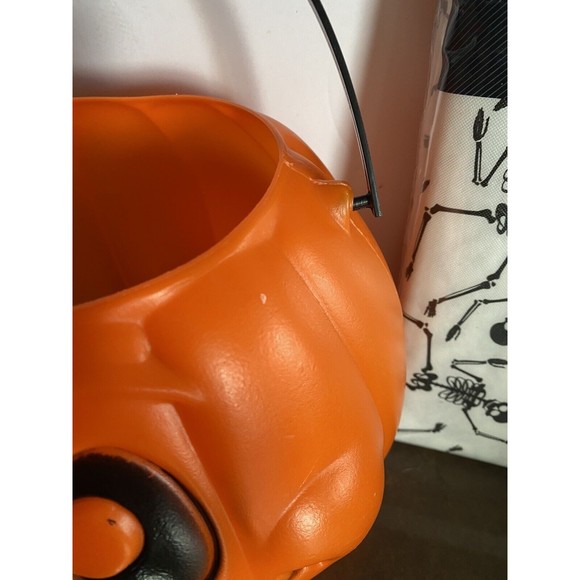 Grand Venture Vintage Pumpkin Pail Vinyl Skeleton Tablecloth Jelly Stickers Lot - Picture 5 of 12